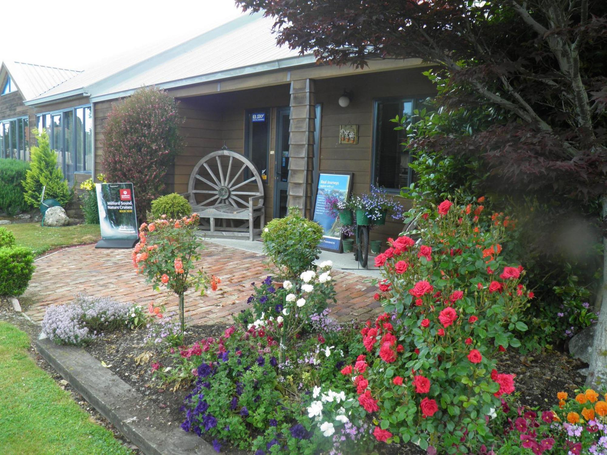 Lakefront Lodge Te Anau Kültér fotó